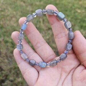 flashy labradorite free form bracelet